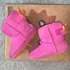 Ugg booties 🎀 size 2/3 Toddler